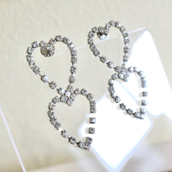 BimbaYLola Sliver Crystal Cup Chain Heart Earring - Picture 4 of 8